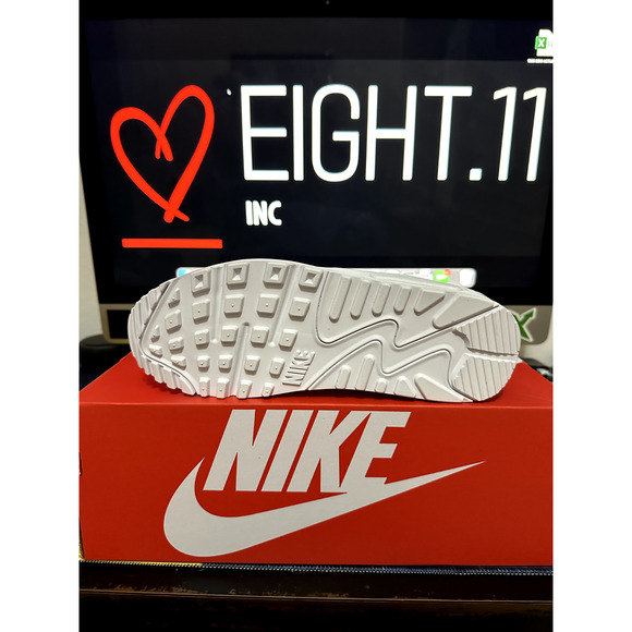 NEW WMNS SIZE 9 Nike Air Max 90 TRIPLE WHITE Shoes Sneakers DH8010-100 - Picture 5 of 6
